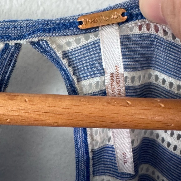 Free People Azalea blue striped linen blend elastic waist blouse Size Small - Picture 4 of 9